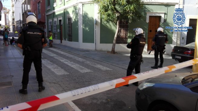 Condenado a 6 años de prisión el inmigrante que intentó matar a un policía con un machete en Almería
