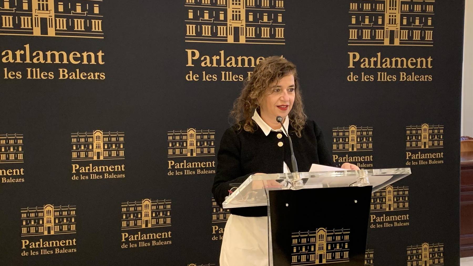 Pilar Costa, portavoz del PSOE en el Parlament balear.