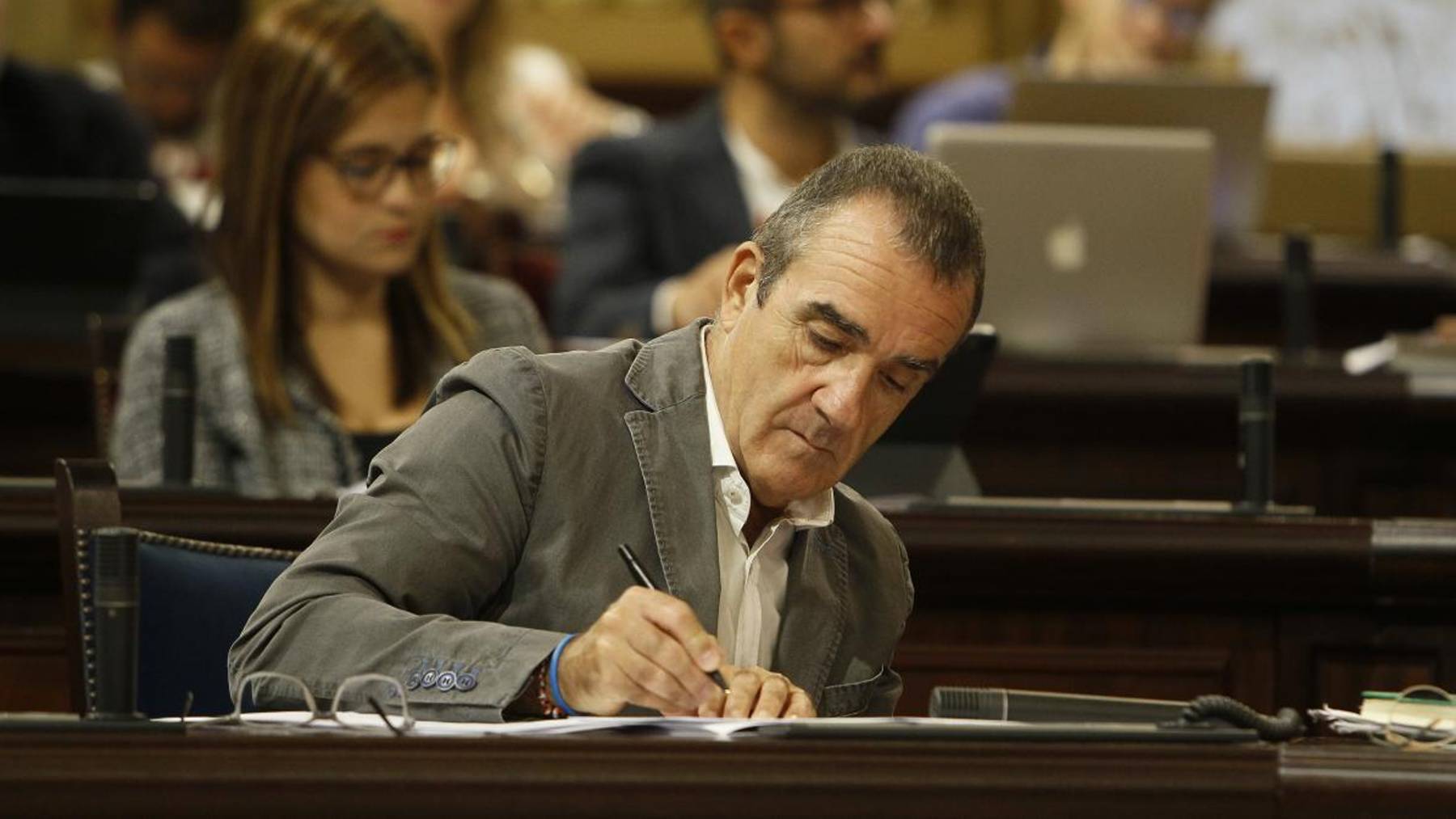 El conseller de Podemos Juan Pedro Yllanes en el Parlament.