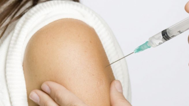 La vacuna frente al VPH previene hasta un 90% de tumores de cuello de útero y el 96% de tumores anales