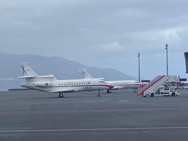 Sánchez fleta un vuelo chárter para no compartir el Falcon con los ministros en su viaje a La Palma