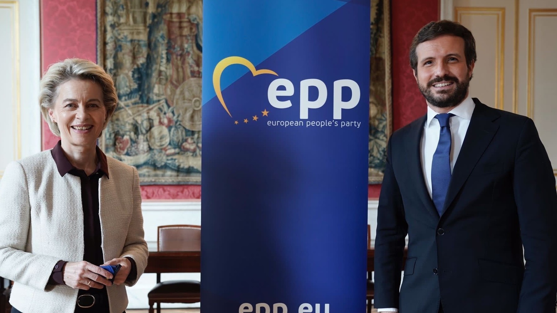 Pablo Casado y Ursula von der Leyen. (Foto: EP)