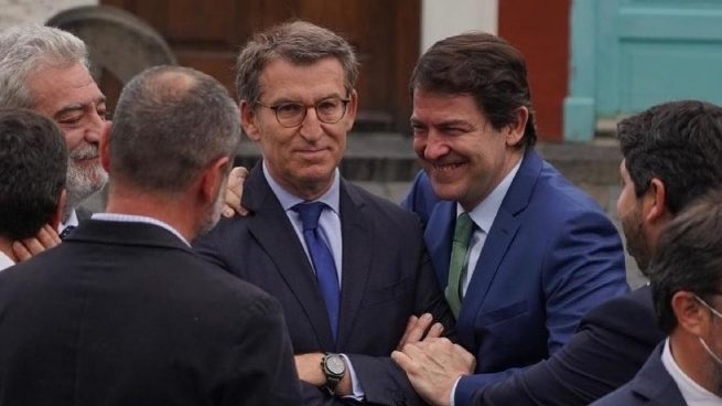 El PP europeo respaldará a Feijóo y Mañueco tras el pacto con Vox en el congreso del adiós de Casado Feijoo-manueco-655x368