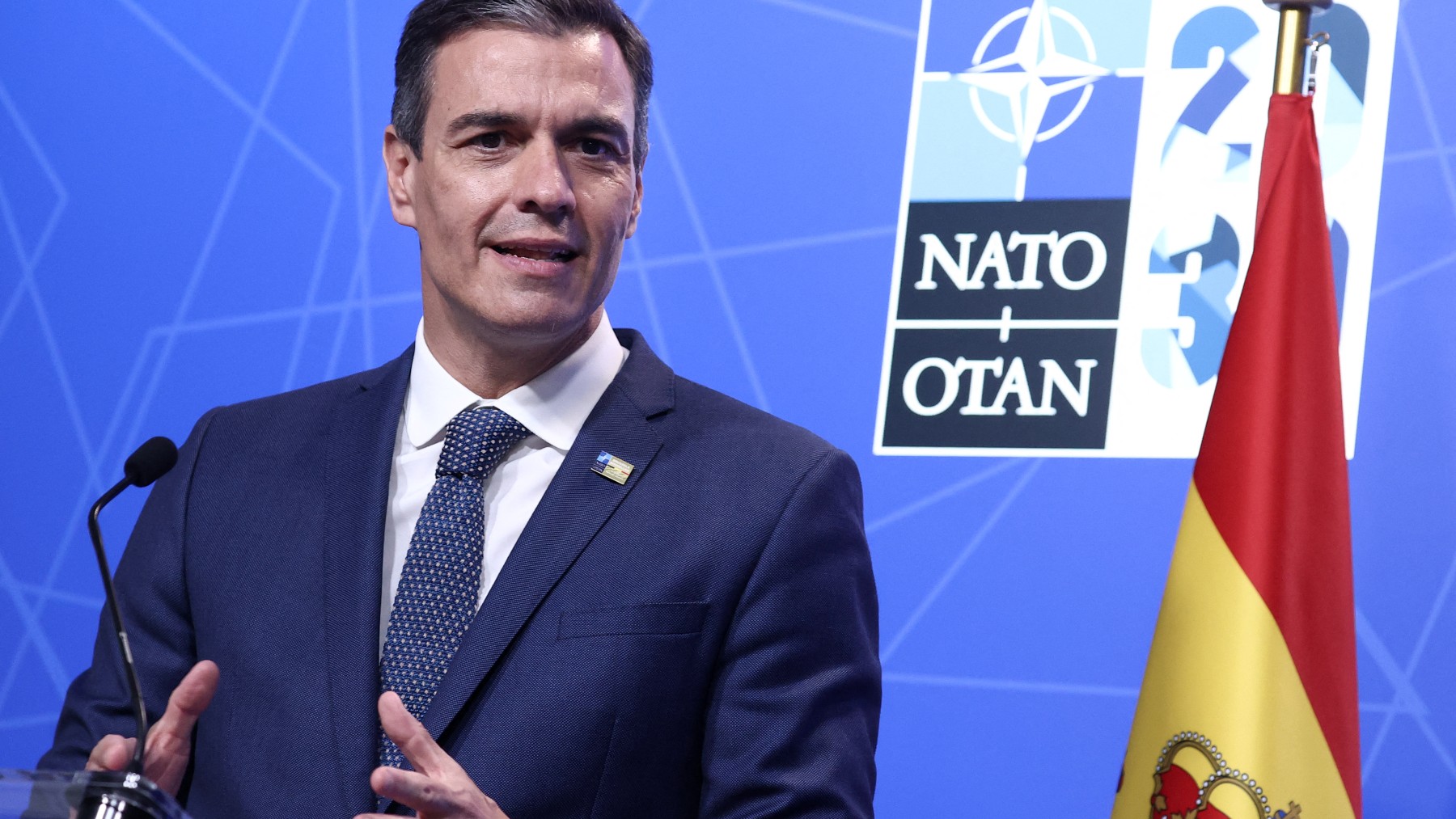 Pedro Sánchez en una Cumbre de la OTAN (AFP)