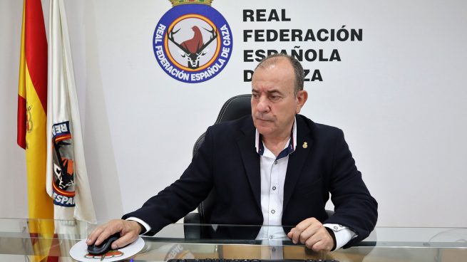 El presidente de la Federación Española de Caza: «Este Gobierno atenta contra nuestro sector»