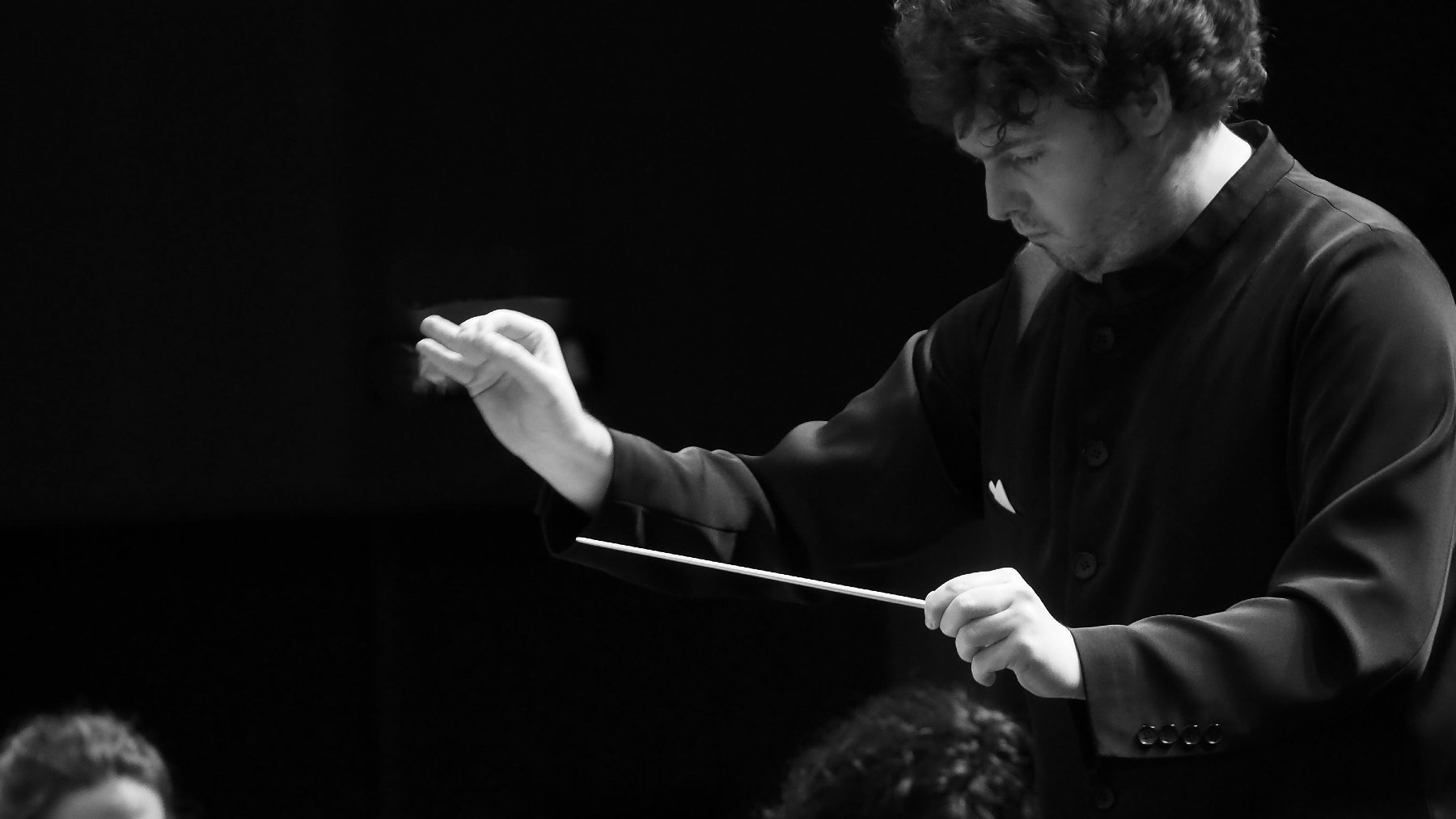 El joven y carismático director checo Jiri Rozen.