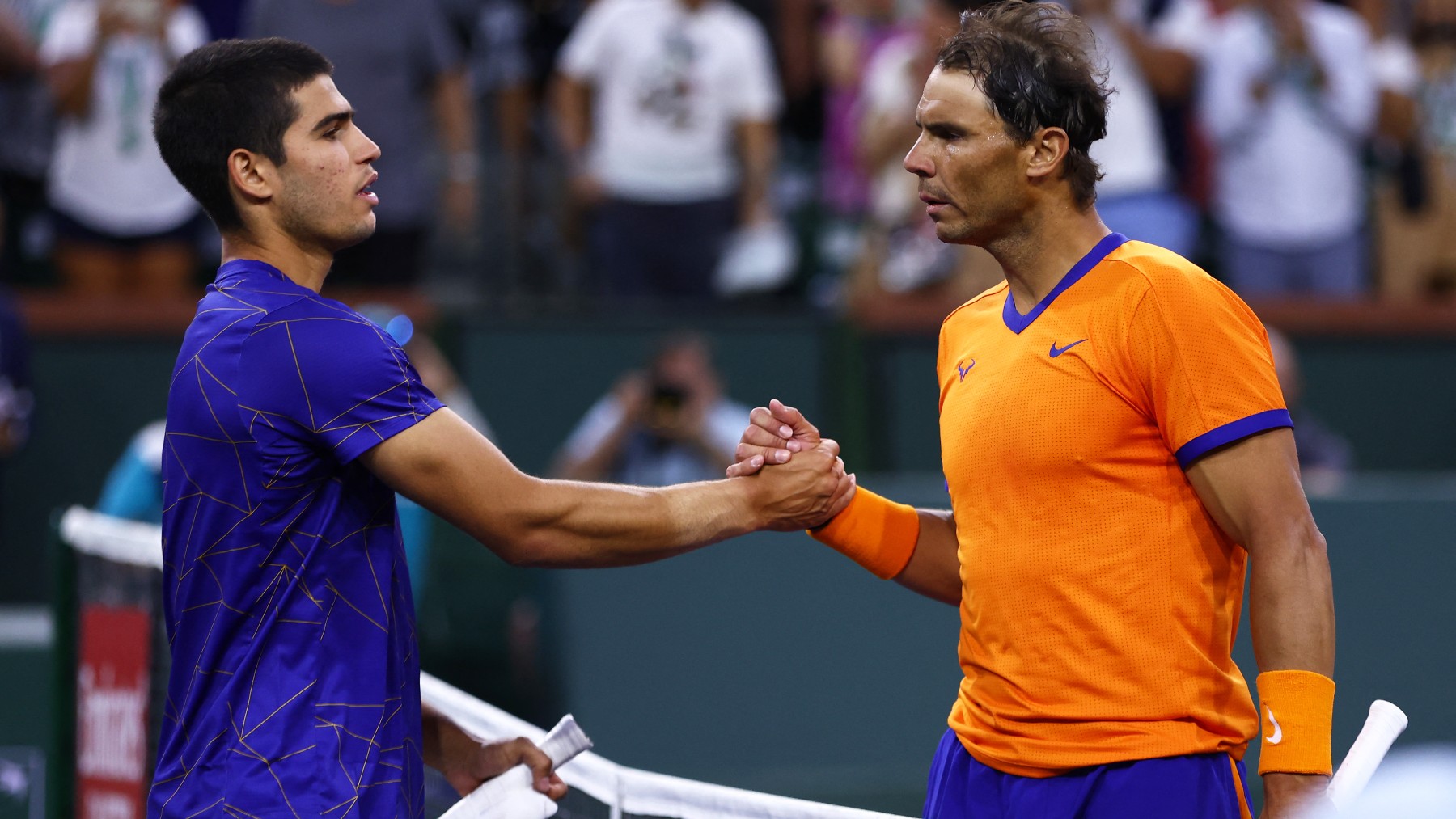 Carlos Alcaraz y Rafa Nadal. (AFP)