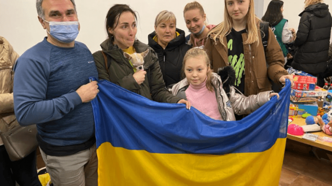Las empresas más solidarias que están lanzando iniciativas para socorrer a los refugiados ucranianos