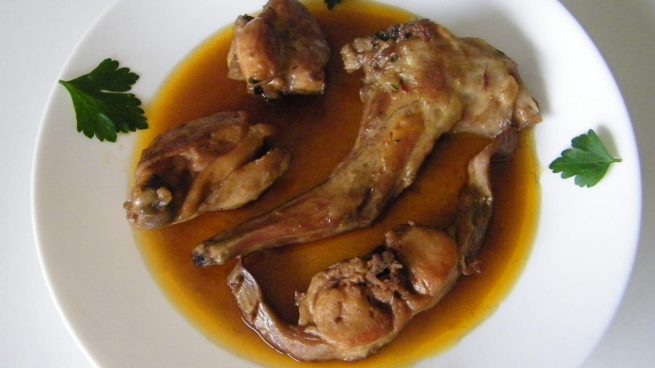 Conejo en salsa