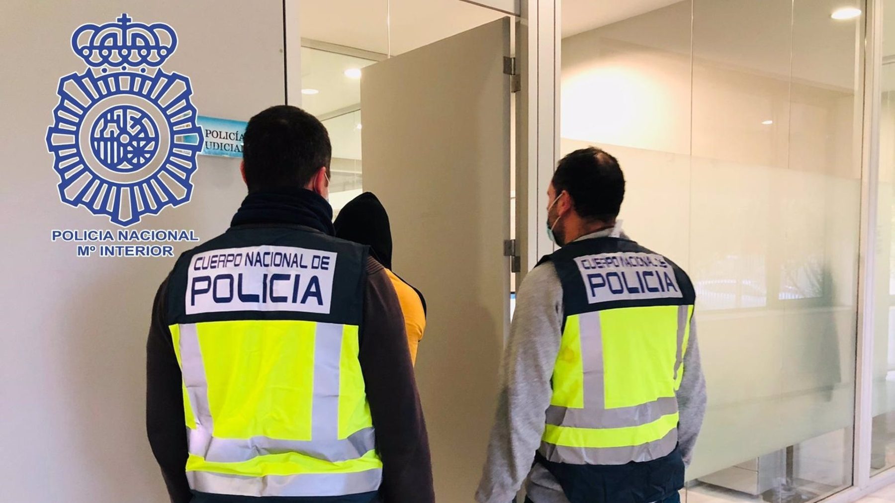 Detenido un inmigrante ilegal marroquí por violar y lesionar a una joven en el centro de Sevilla (POLICÍA NACIONAL).