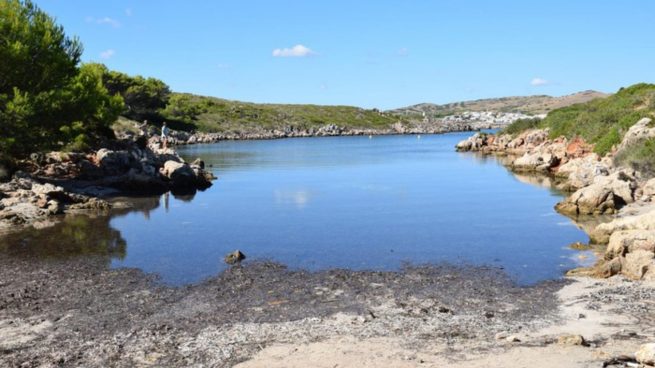 La cala escondida de Menorca en la que encontrarás una divertida sorpresa al llegar