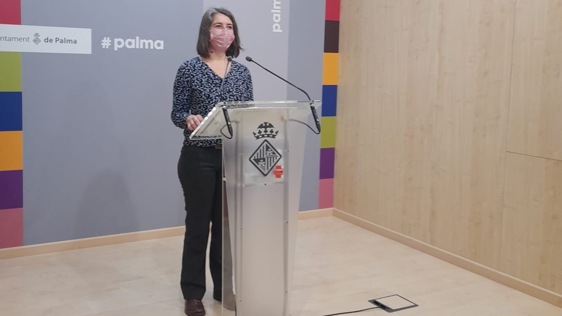 La concejala de Modelo de Ciudad, Neus Truyol, en rueda de prensa.