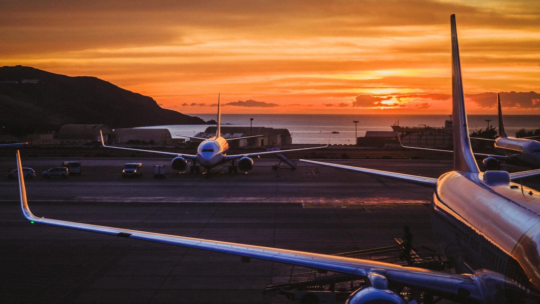 Aviones en el aeropuerto