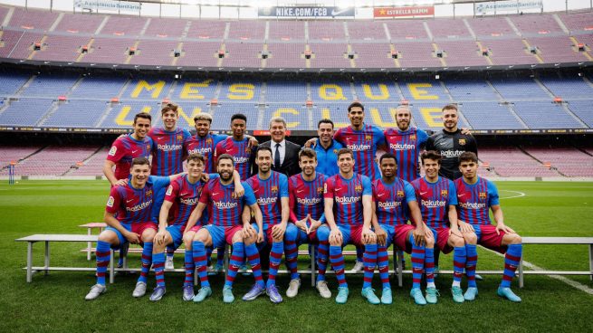 El Barça presume de La Masía… en una foto con ¡Abde, Jutglá y Araujo!