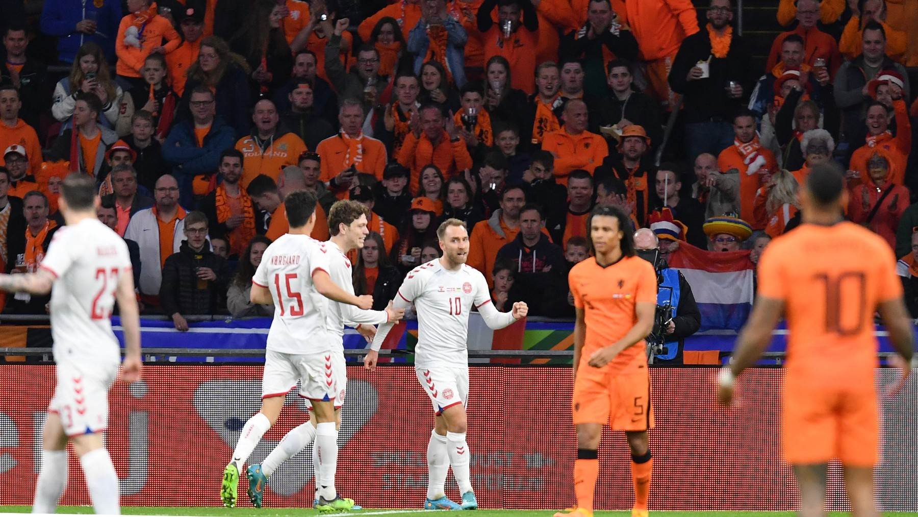 Eriksen celebra su gol con Dinamarca. (AFP)