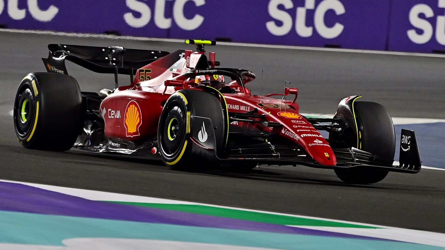 Carlos Sainz rodando en Arabia Saudí. (AFP)