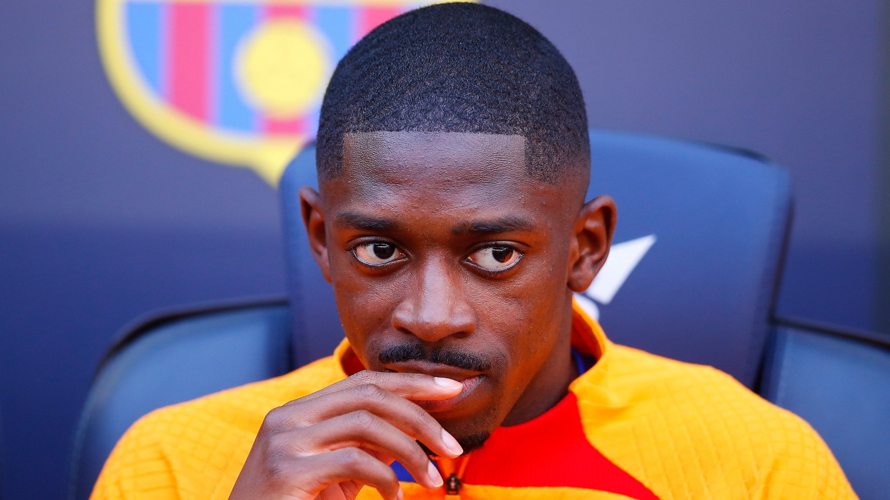 Dembélé en el banquillo del Camp Nou. (Getty)