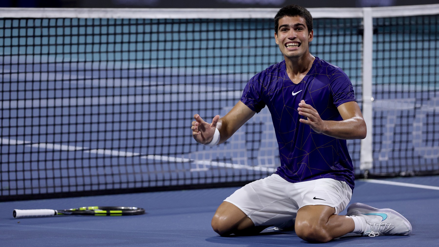 Alcaraz celebra la victoria. (Getty)