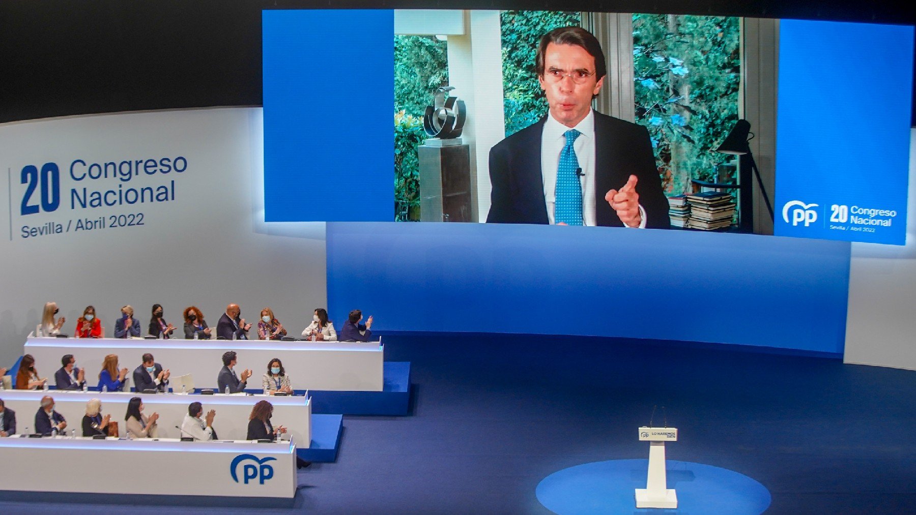 Aznar por videoconferencia en el congreso del PP. (Foto: EP)