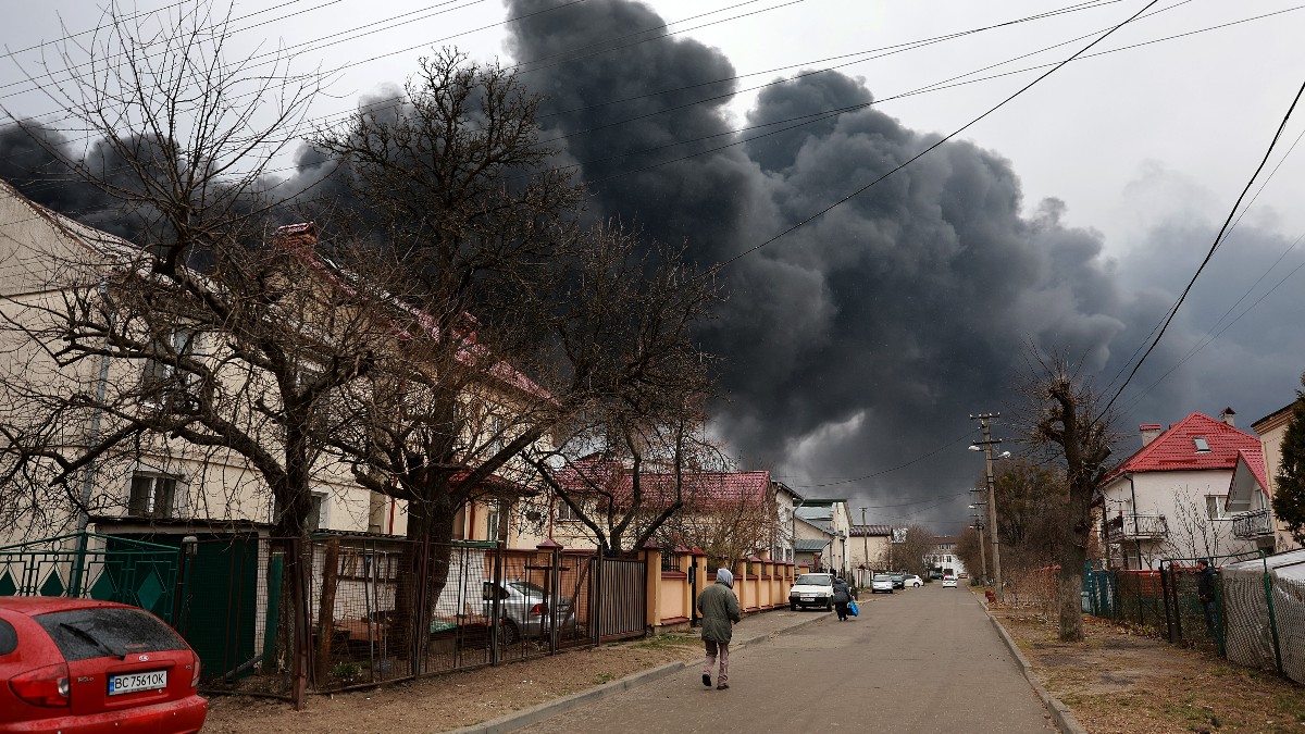 Una de las explosiones en barrios de Kiev.