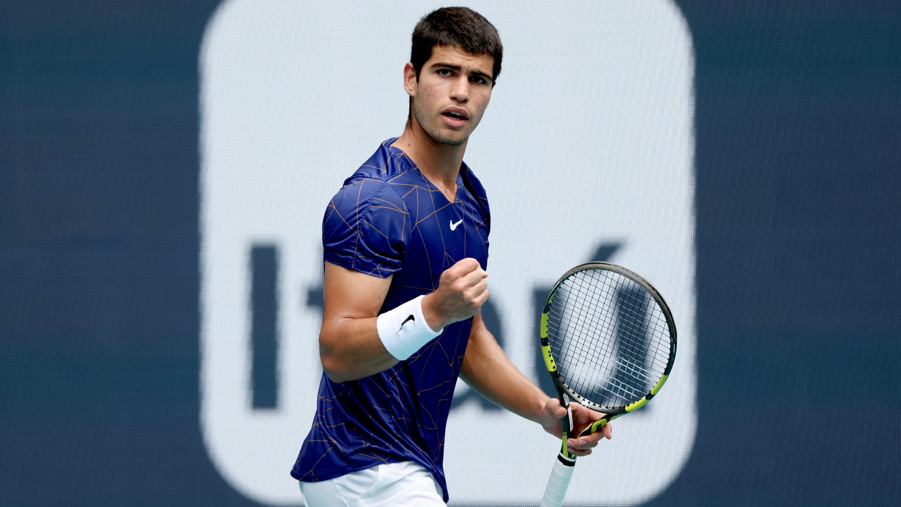 Alcaraz celebra un punto en Miami. (Getty)