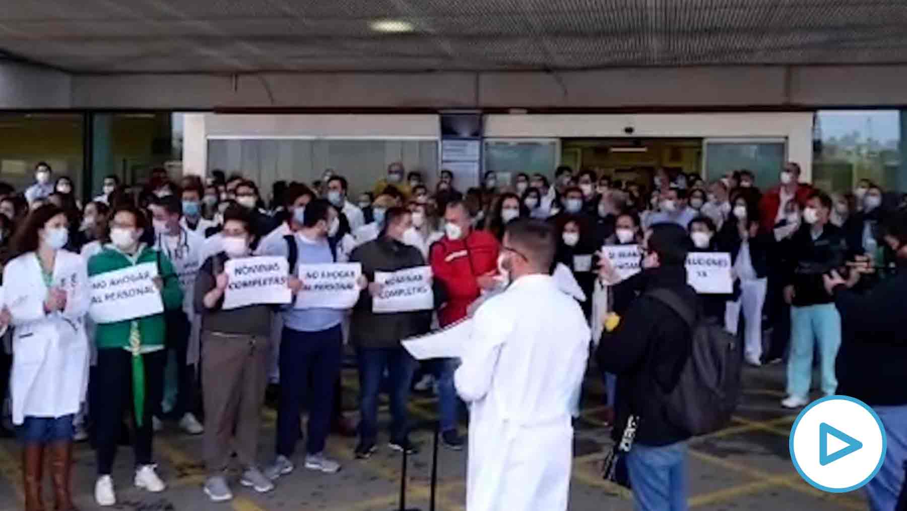 Una reciente movilización en el hospital público de Torrevieja.