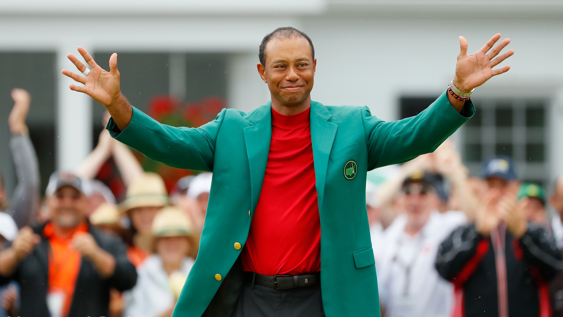 Tiger Woods, con la chaqueta verde de campeón de 2019. (Getty)