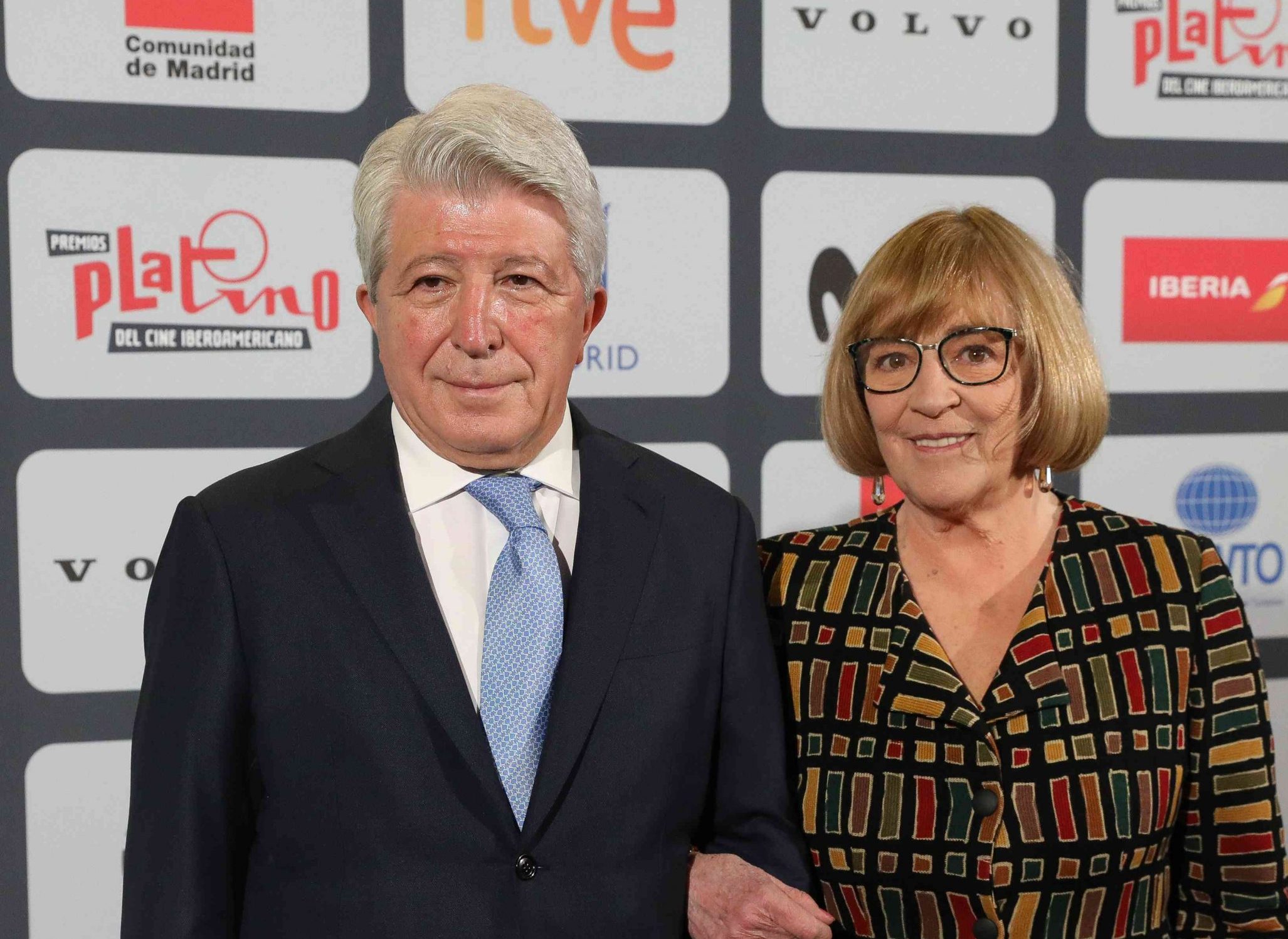 Carmen Maura recoge el premio Platino de Honor: «Almodóvar era listísimo y me reía cantidad con él»