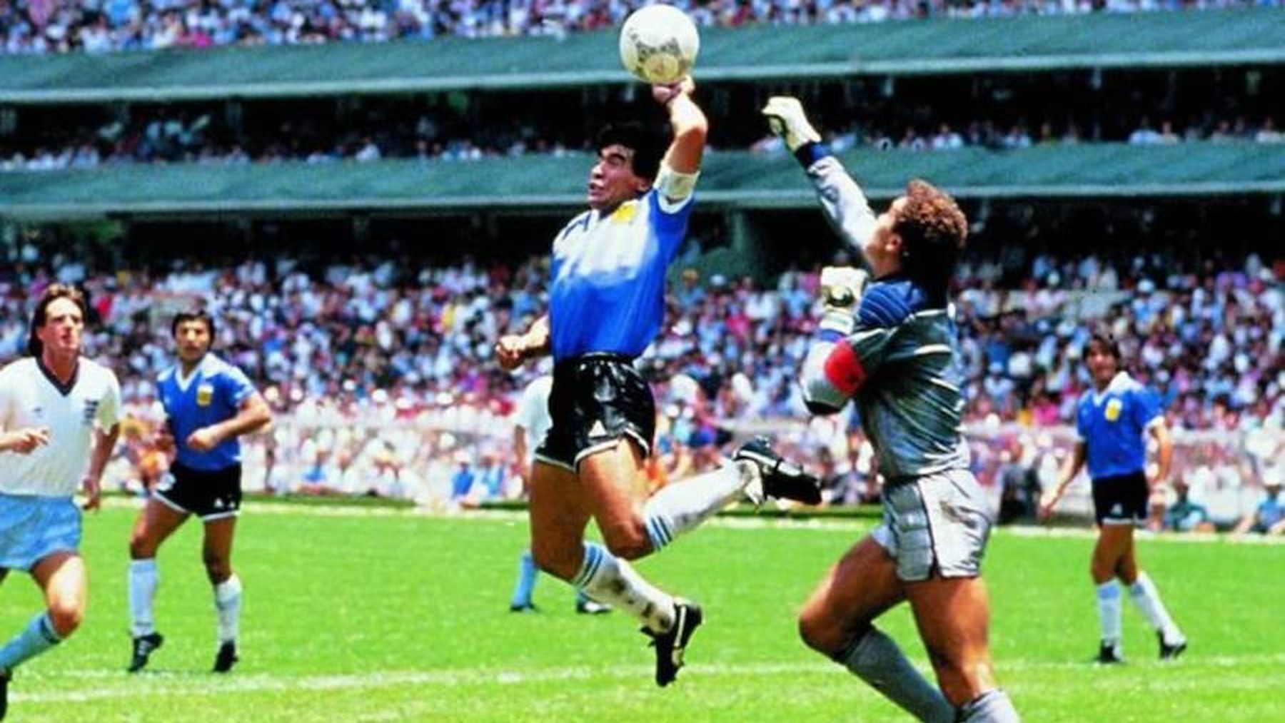 La mano de Dios, uno de los goles de Maradona ante Inglaterra en el 86.