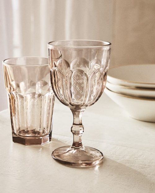 Las copas de Zara Home que no sabías que necesitabas en tu mesa y por un precio irresistible