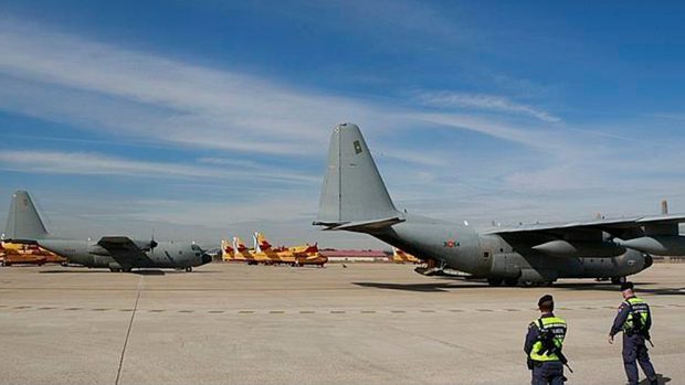 El jet privado que el Rey usó para volver a España aterrizó en la base aérea de Torrejón de Ardoz.