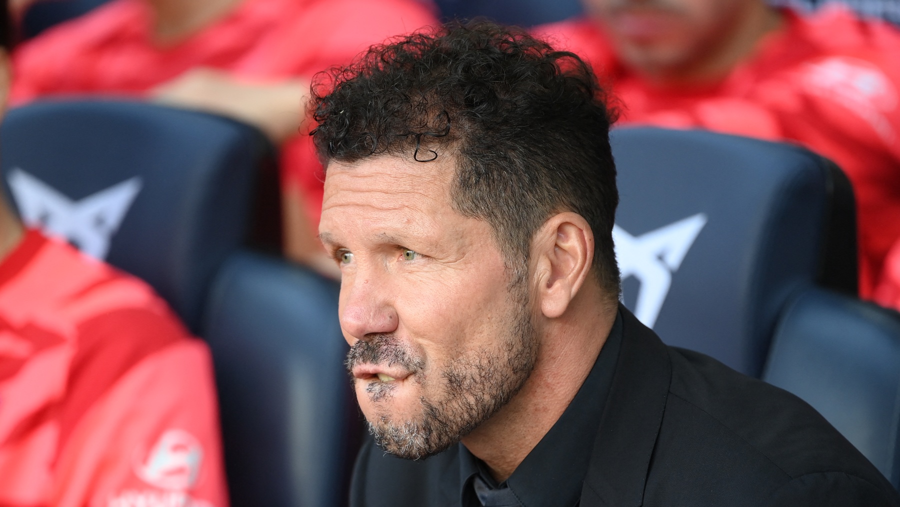 Simeone en el banquillo del Atlético. (AFP)