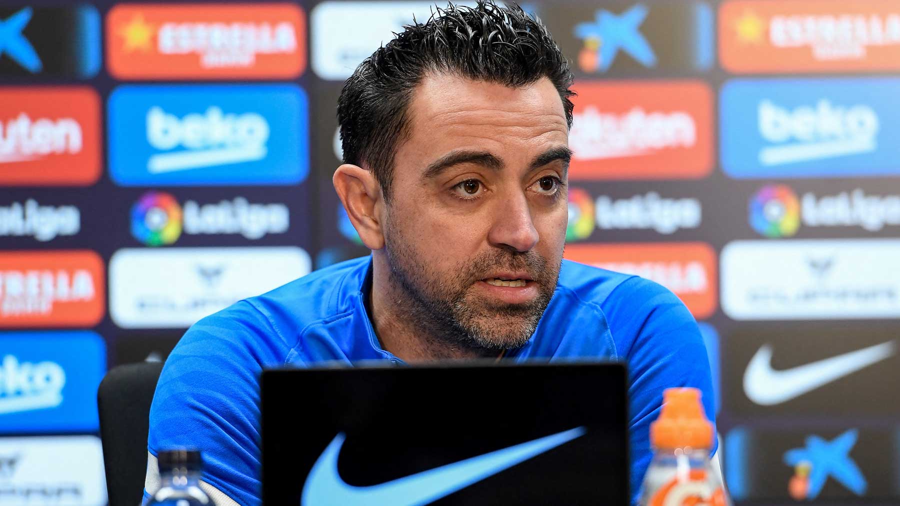 Xavi, técnico del Barcelona, en rueda de prensa (AFP)