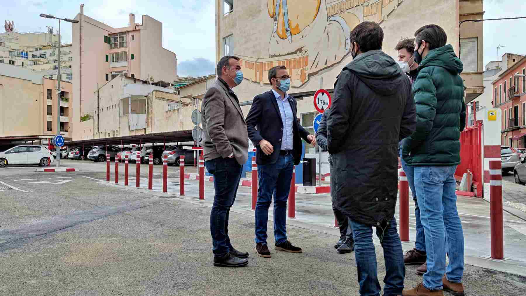 El alcalde de Palma, José Hila, durante una visita al aparcamiento Comte d’Empúries.