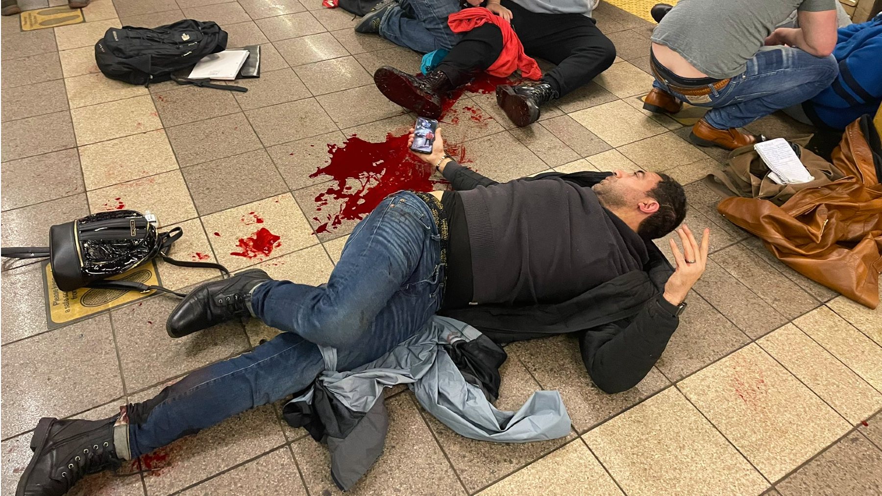 Un herido en el metro de Nueva York.