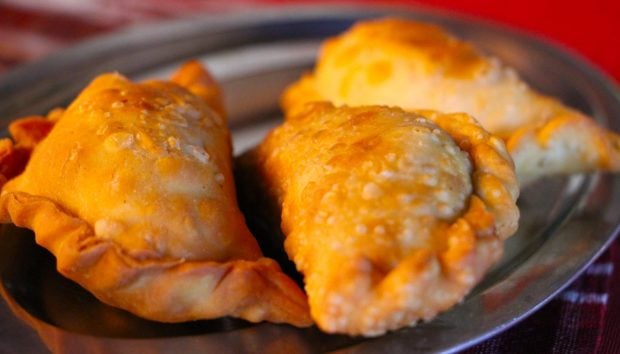 empanada de vigilia con masa de hojaldre