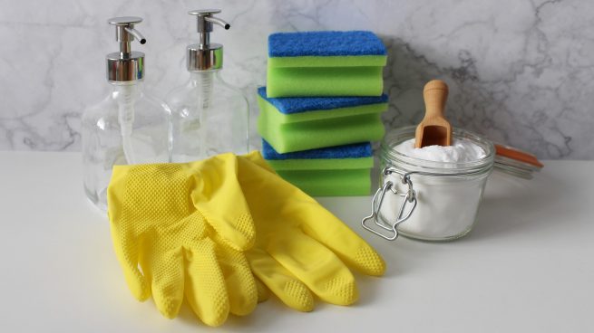 Cómo dejar tu casa limpia y ordenada con productos naturales