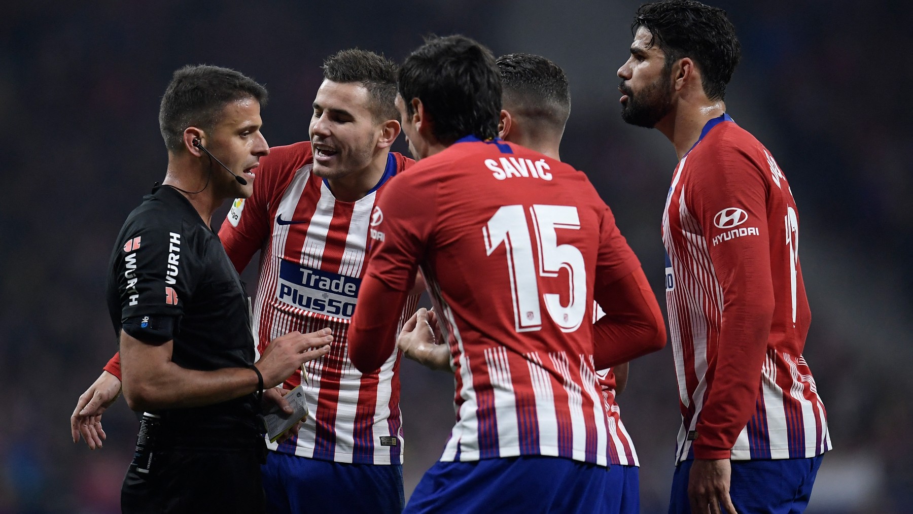 Gil Manzano tiene un largo historial con el Atlético. (AFP)