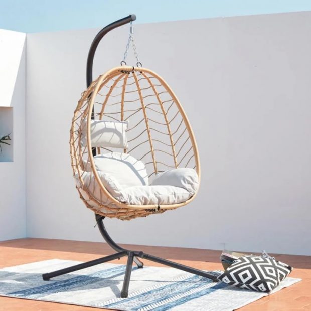 El sillón de Maisons du Monde que necesitas para tener un jardín a la última moda
