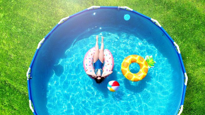 ¿Cómo elegir e instalar tu piscina para el verano?: 5 ideas con descuento disponibles en ManoMano