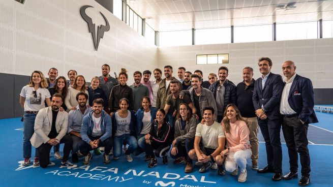 Rafa Nadal recibe en su academia a jugadores del TAU Cerámica Mallorca Challenger de pádel