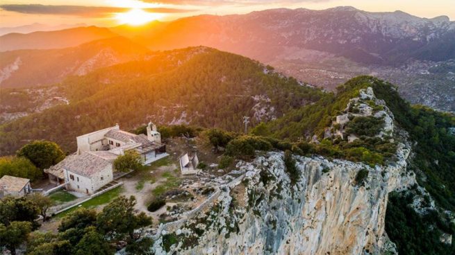 Alucinarás con el espectacular castillo situado en una zona privilegiada de Mallorca: no hay otras vistas igual