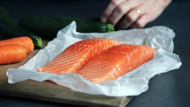 Salmón en papillote al horno