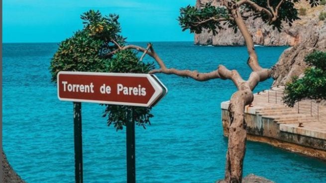 El monumento natural español con aguas cristalinas que merece la pena ver una vez en la vida