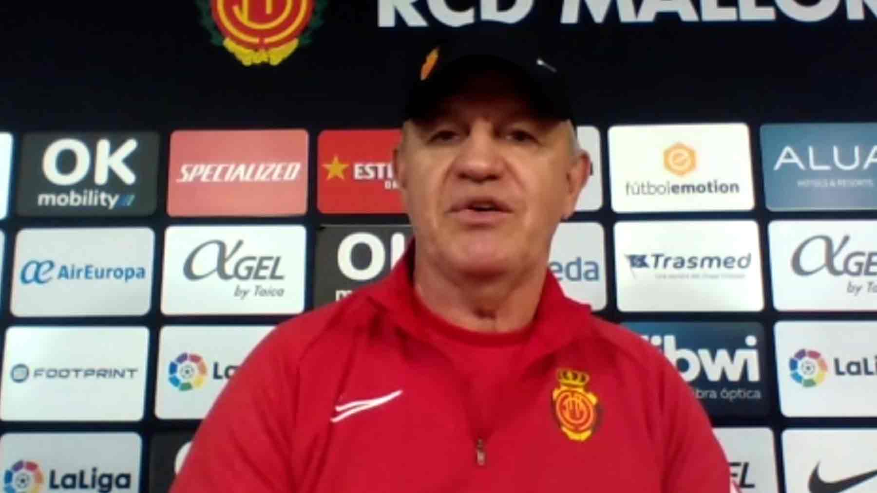 Javier Aguirre: «Mi mejor aportación como jugador en España fue dejarle mi dorsal a Robinson»