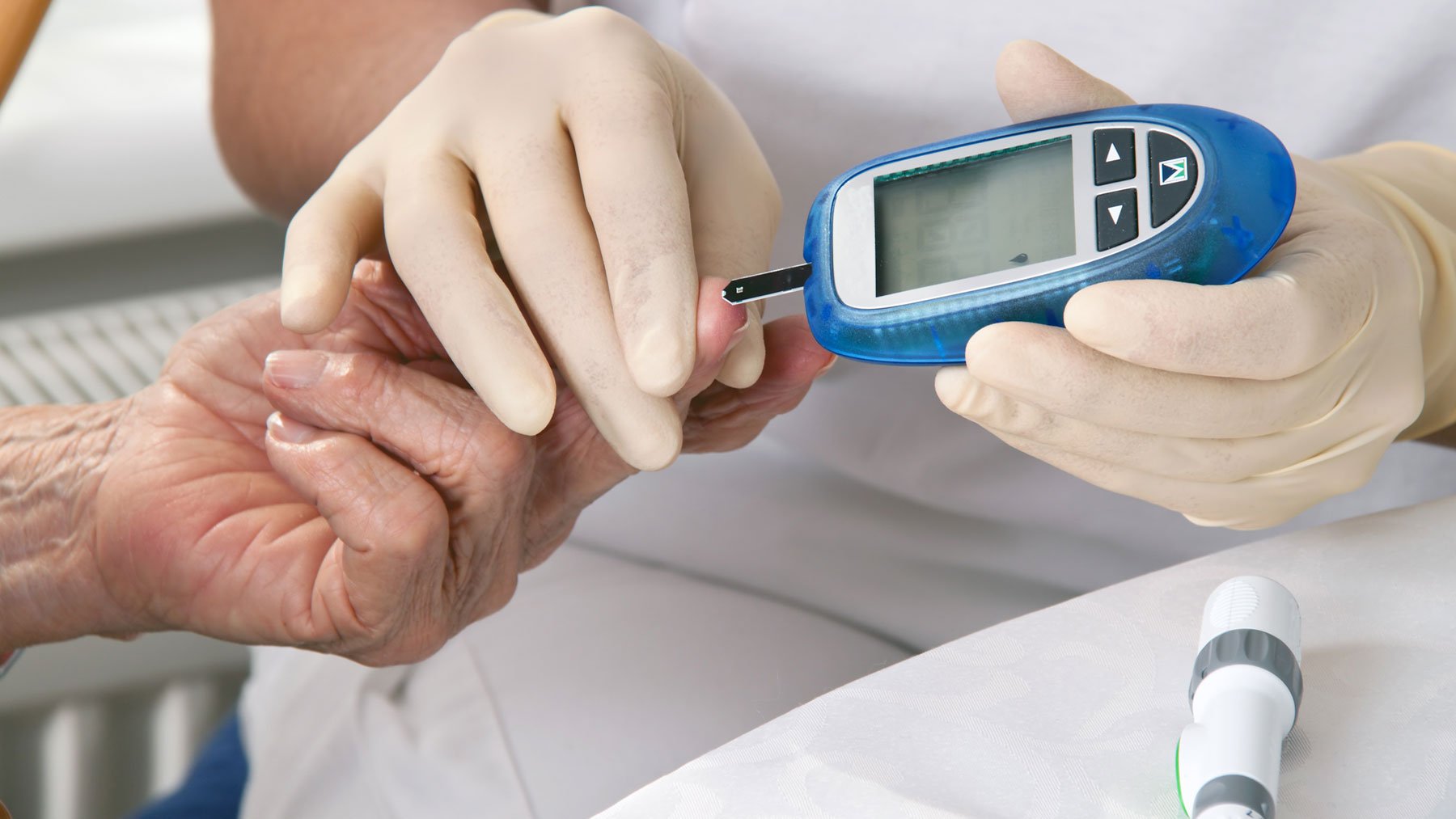La diabetes no aumenta el riesgo de ingreso hospitalario en mayores de 50 años con Covid, según un estudio.