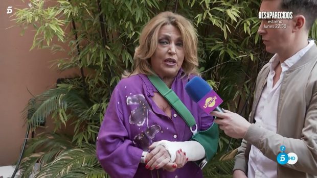 Lydia Lozano ha sufrido una caída por la que se ha roto el radio