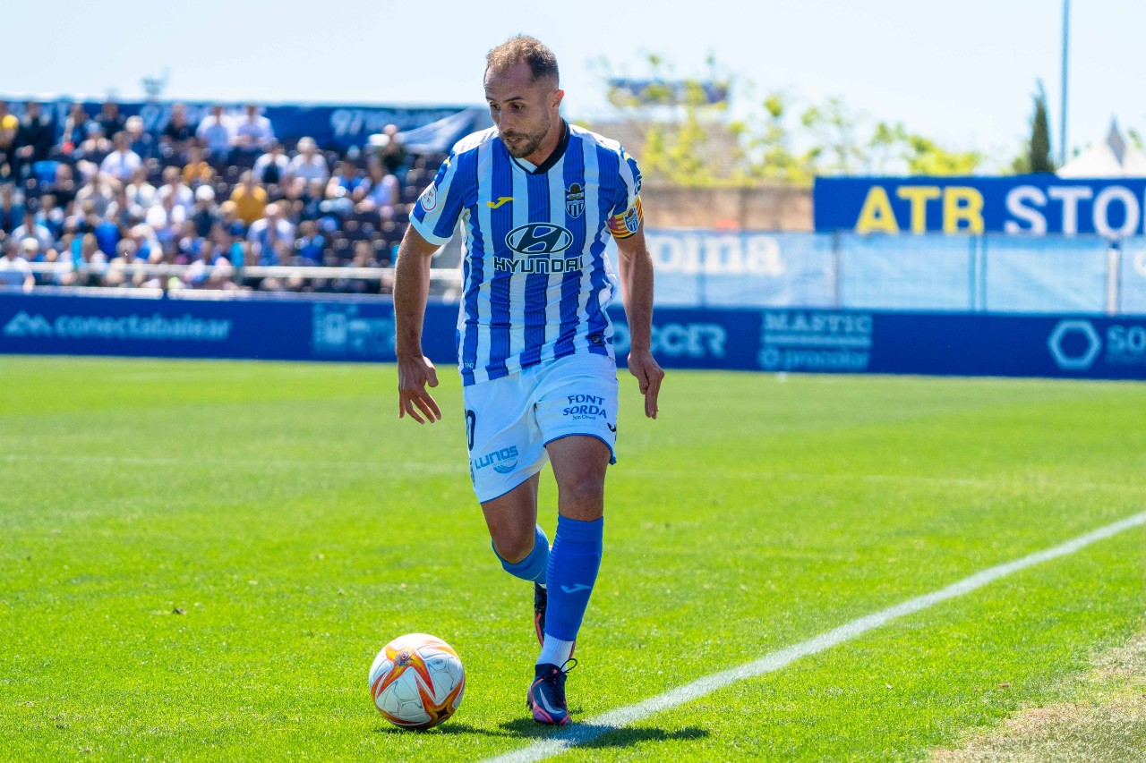 Canario, durante un partido