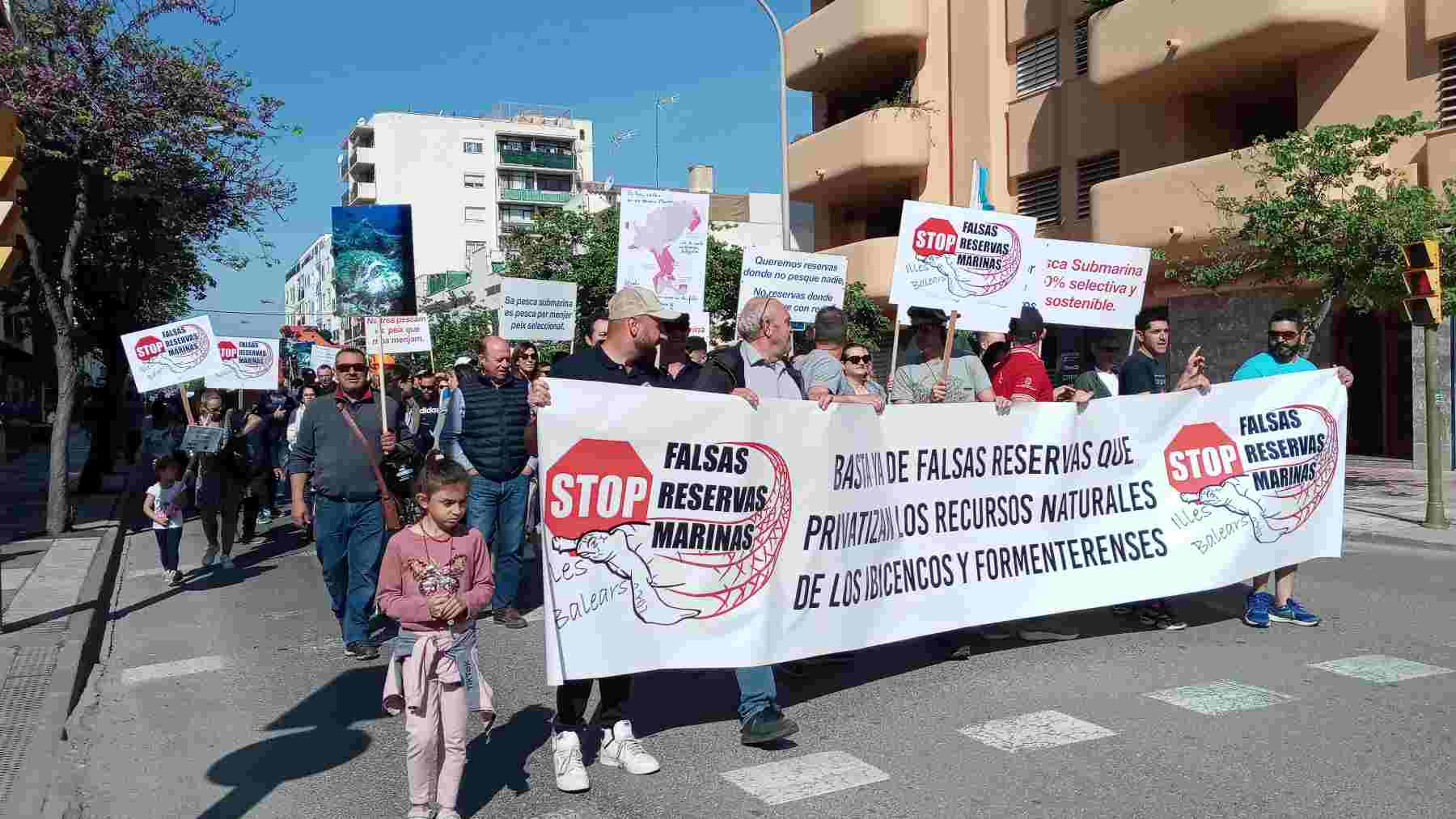 Un momento de la manifestación por las calles de Ibiza. EUROPA PRESS
