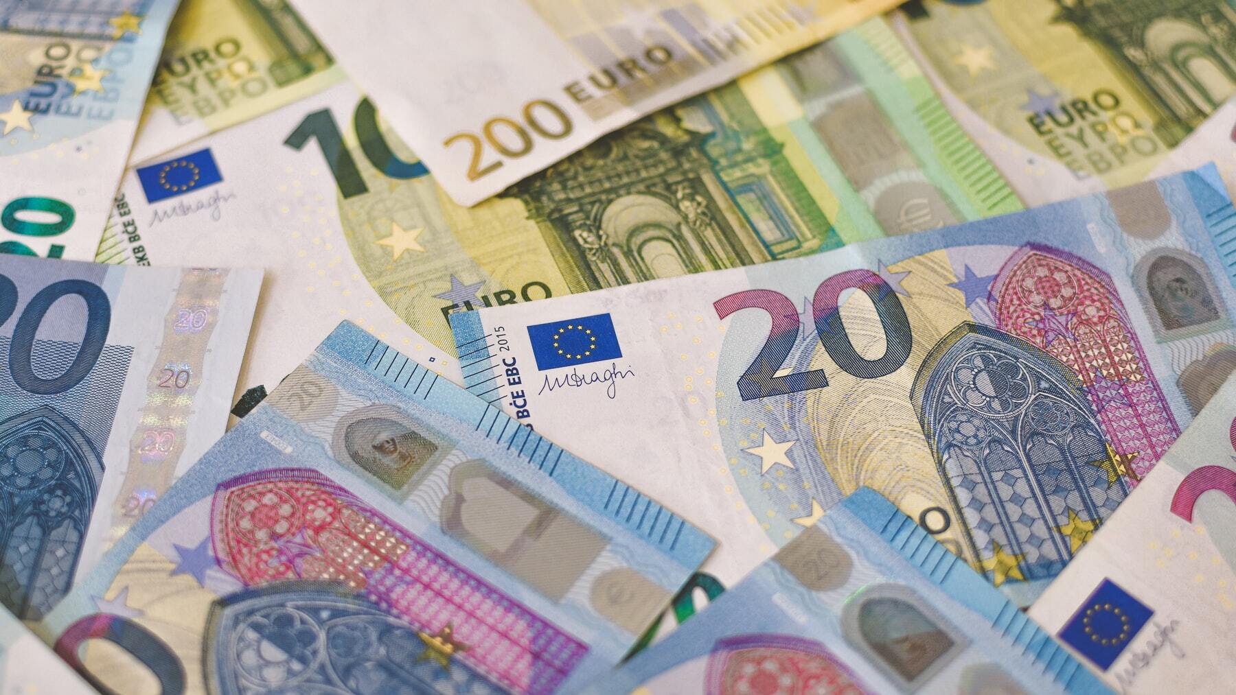 ¿Cuántos euros puedes sacar de España